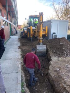 Excavación de zanjas para canalizar biomasa